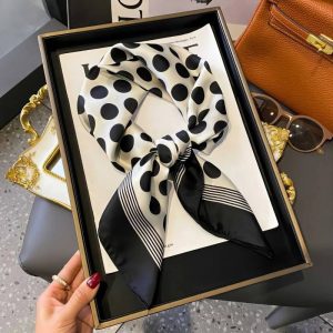 Foulard Carré – Dolce Pois Foulard Carré - Dolce Pois