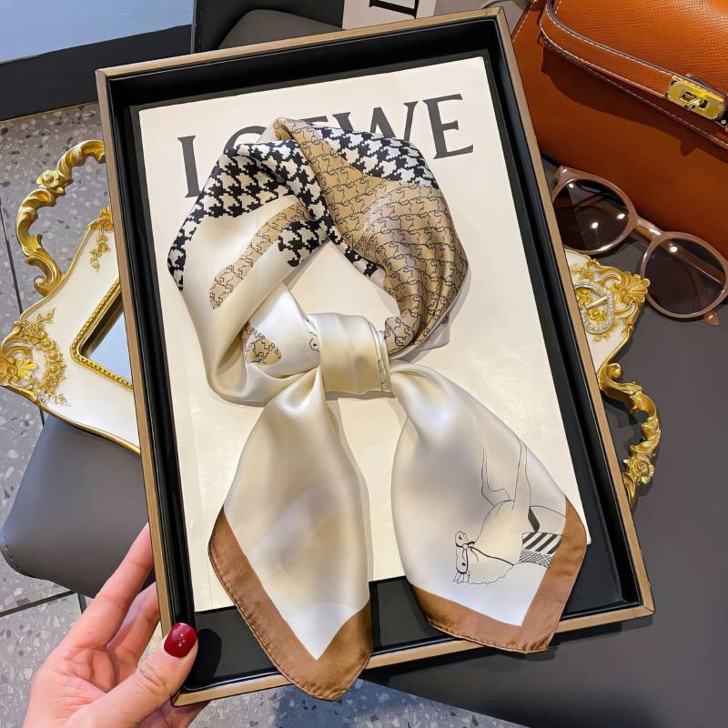 Foulard Carré – Esquisse Couture Beige Foulard Carré - Esquisse Couture Beige