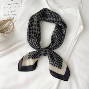 Foulard Carré - Motif Géométrique Noir et Ivoire