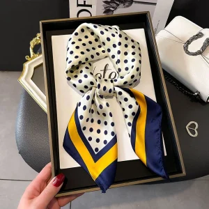 Foulard Carré - Élégance Pois Marine & Safran