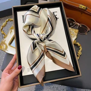 Foulard Carré - Élégance Sable