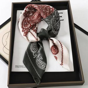 Foulard Carré - Motifs Cachemire Contrastés