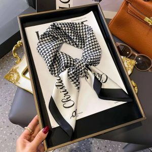 Foulard Carré - Signature Chic
