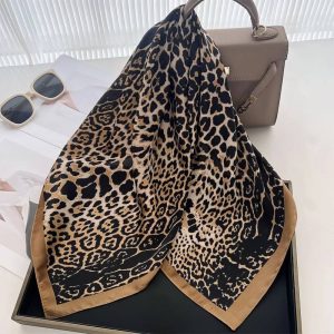 Foulard Léopard – Douceur Impériale