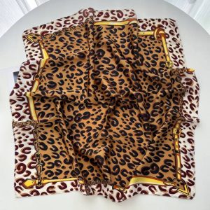Foulard Léopard – Essence de Luxe