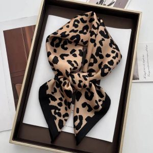 Foulard Léopard - Raffinement Animalier