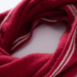 Écharpe Cachemire – Rouge Intemporel Écharpe Cachemire – Rouge Intemporel