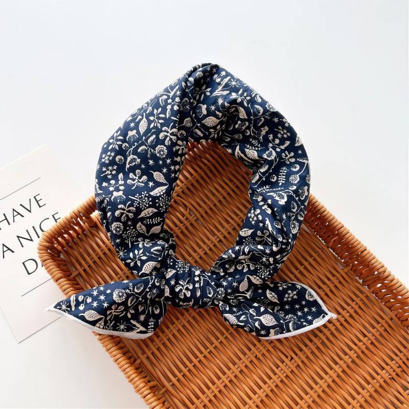 Foulard en coton – Bestiaire bleu nuit Foulard en coton - Bestiaire bleu nuit