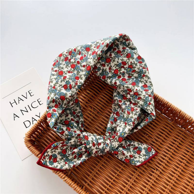 Foulard en coton – Roseraie rétro Foulard en coton - Roseraie rétro
