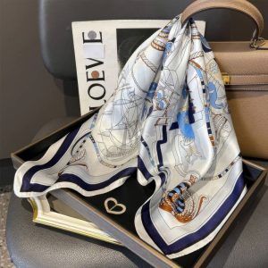 Foulard en soie - Écume Royale