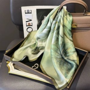 Foulard en soie - Lotus de Jade