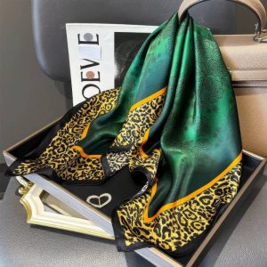 Foulard en soie - Panthère Émeraude