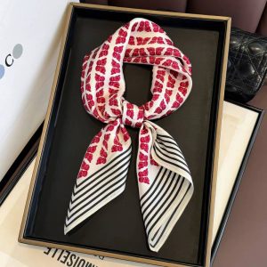 Foulard en soie - Papillons Framboise